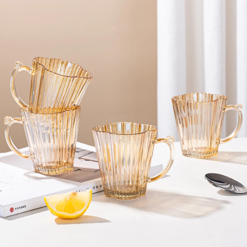 【四只装】家用琥珀色轻奢竖条纹花瓣型玻璃水杯把手杯高颜值