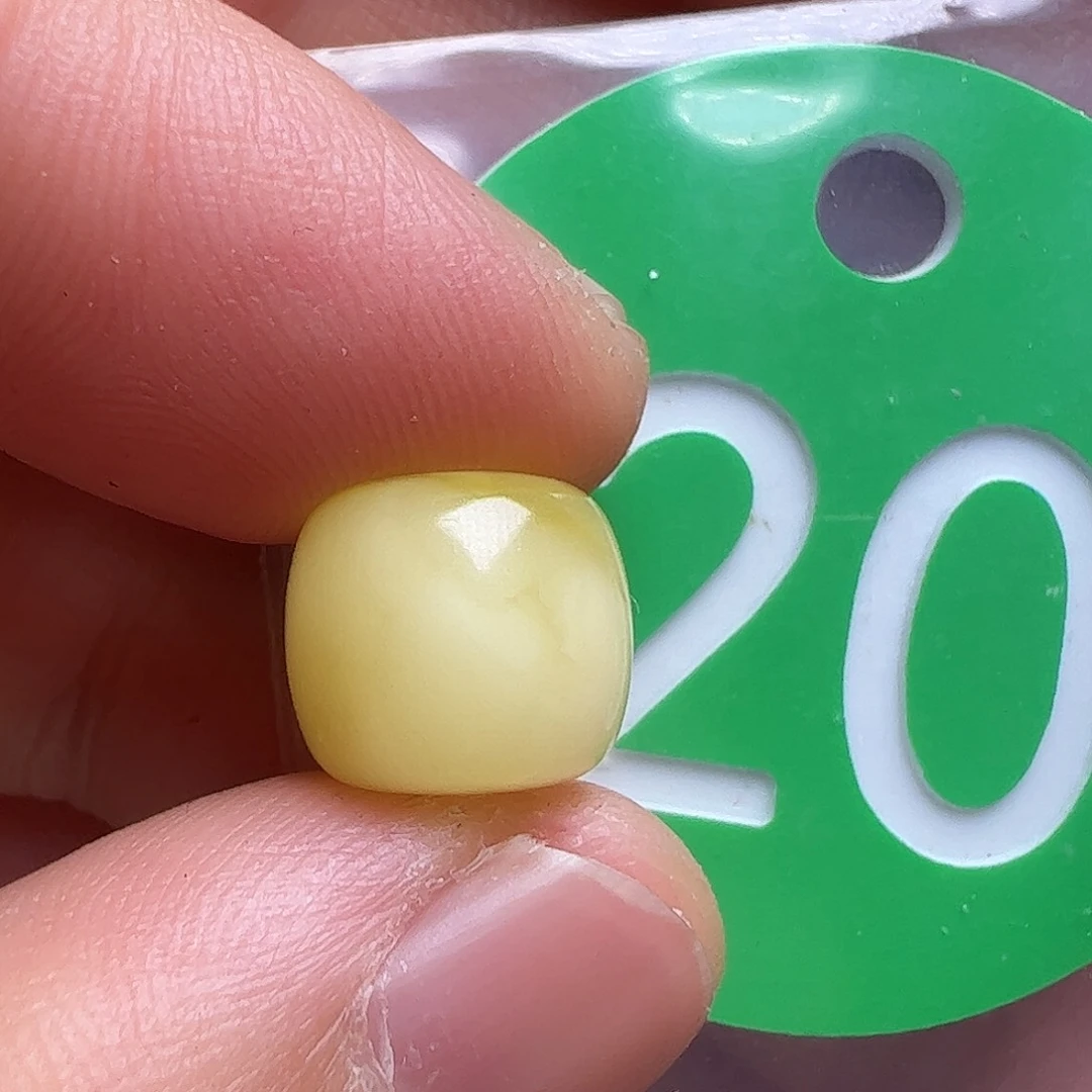 蜜蜡未镶嵌珠宝奇石10/9m m