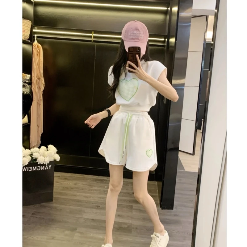 五一必备衣服女套装新款夏季休闲显瘦小个子运动时尚白色两件套