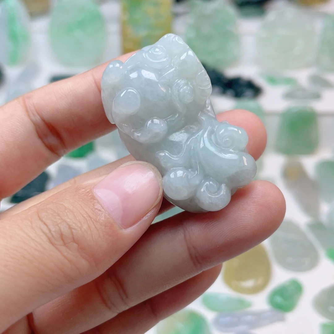 翡翠颈饰未镶嵌貔貅