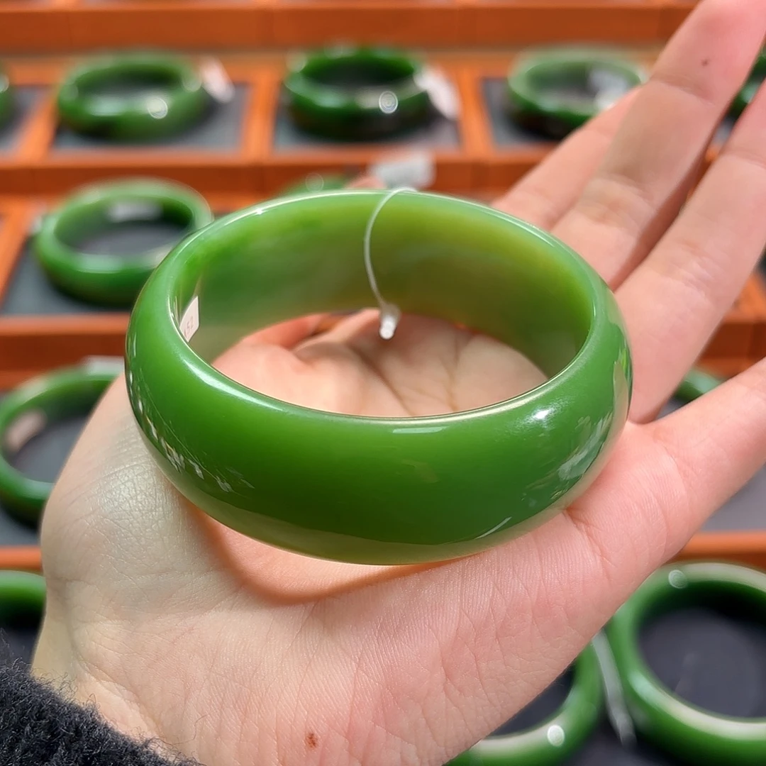 和田玉（碧玉）未镶嵌手镯粉绿5758
