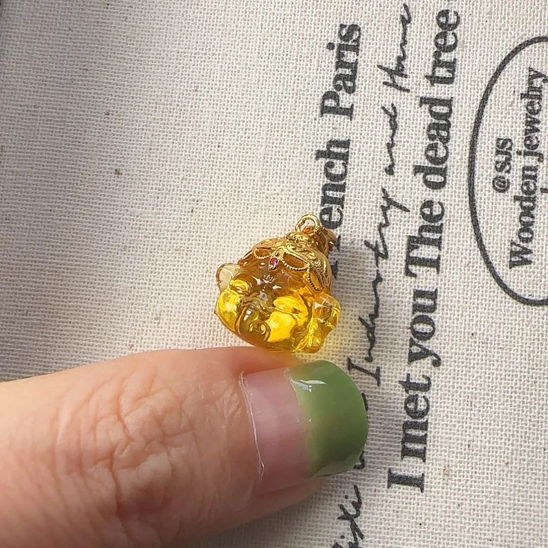 琥珀未镶嵌珠宝奇石