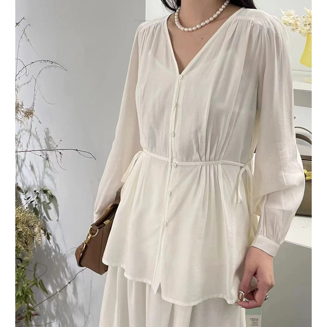 16--两色V领衬衫