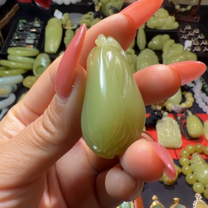 和田玉（黄玉）颈饰未镶嵌