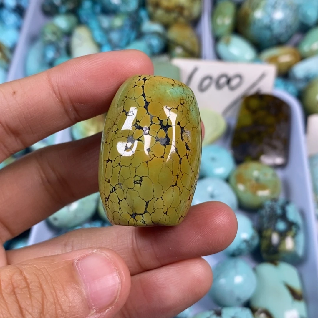 绿松石未镶嵌颈饰