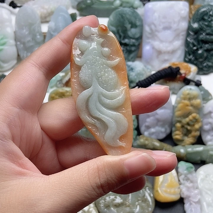 翡翠未镶嵌颈饰翡翠