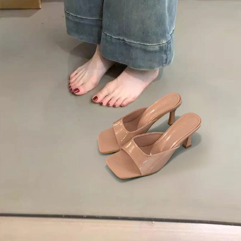 大码凉鞋41一43加肥宽胖女鞋夏新款法式细跟高跟鞋夏凉拖外穿拖鞋