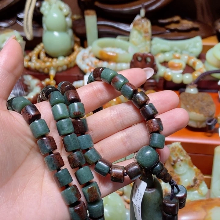岫岩河磨玉（透闪石质玉）手链未镶嵌J****i
