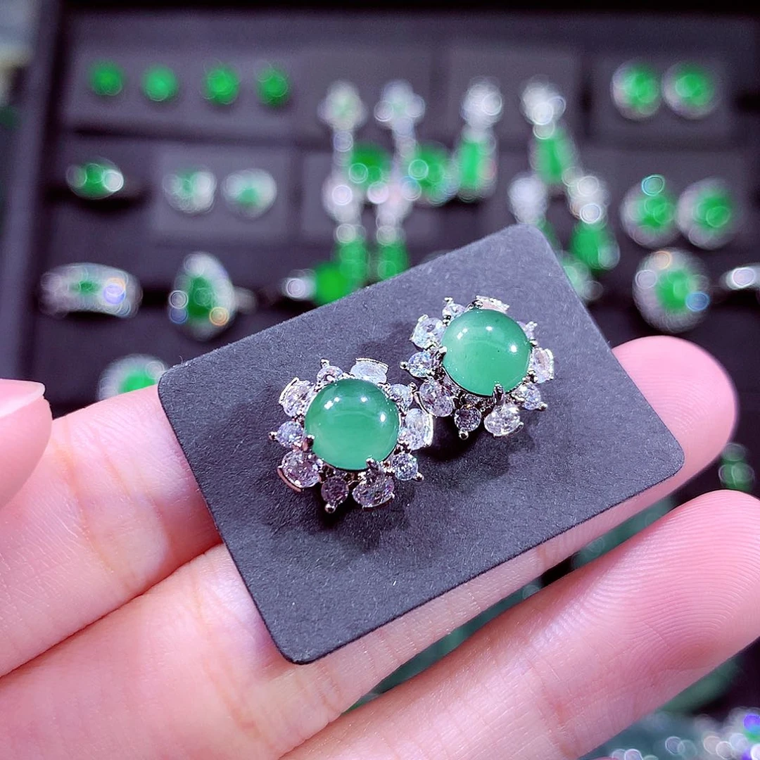 颈饰未镶嵌翡翠天然