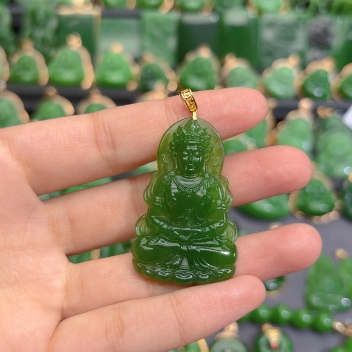 颈饰18K金镶嵌和田玉（碧玉）