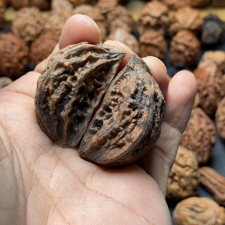 文玩核桃吊坠小涵50