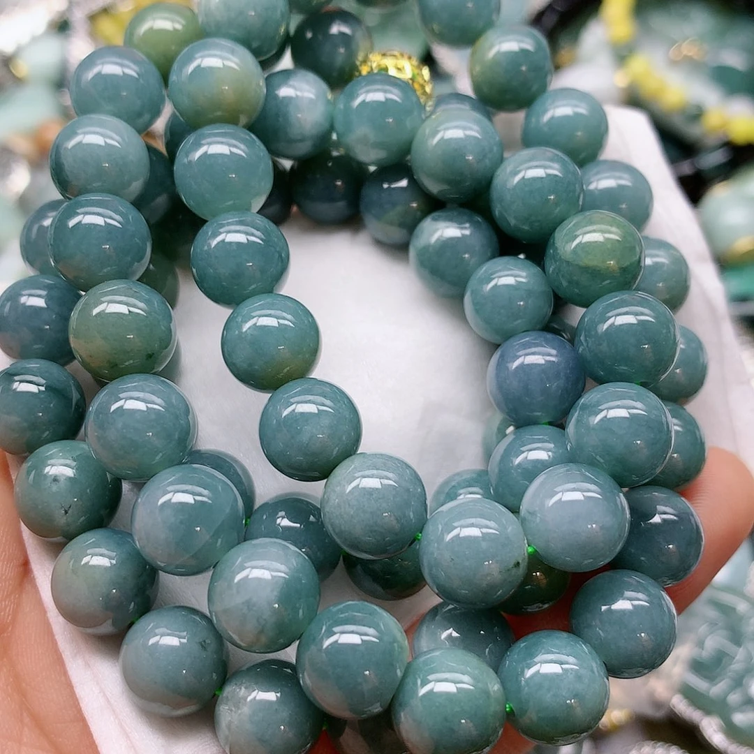 翡翠颈饰未镶嵌手串