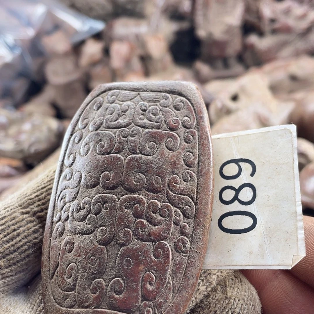 和田玉（糖玉）未镶嵌挂件