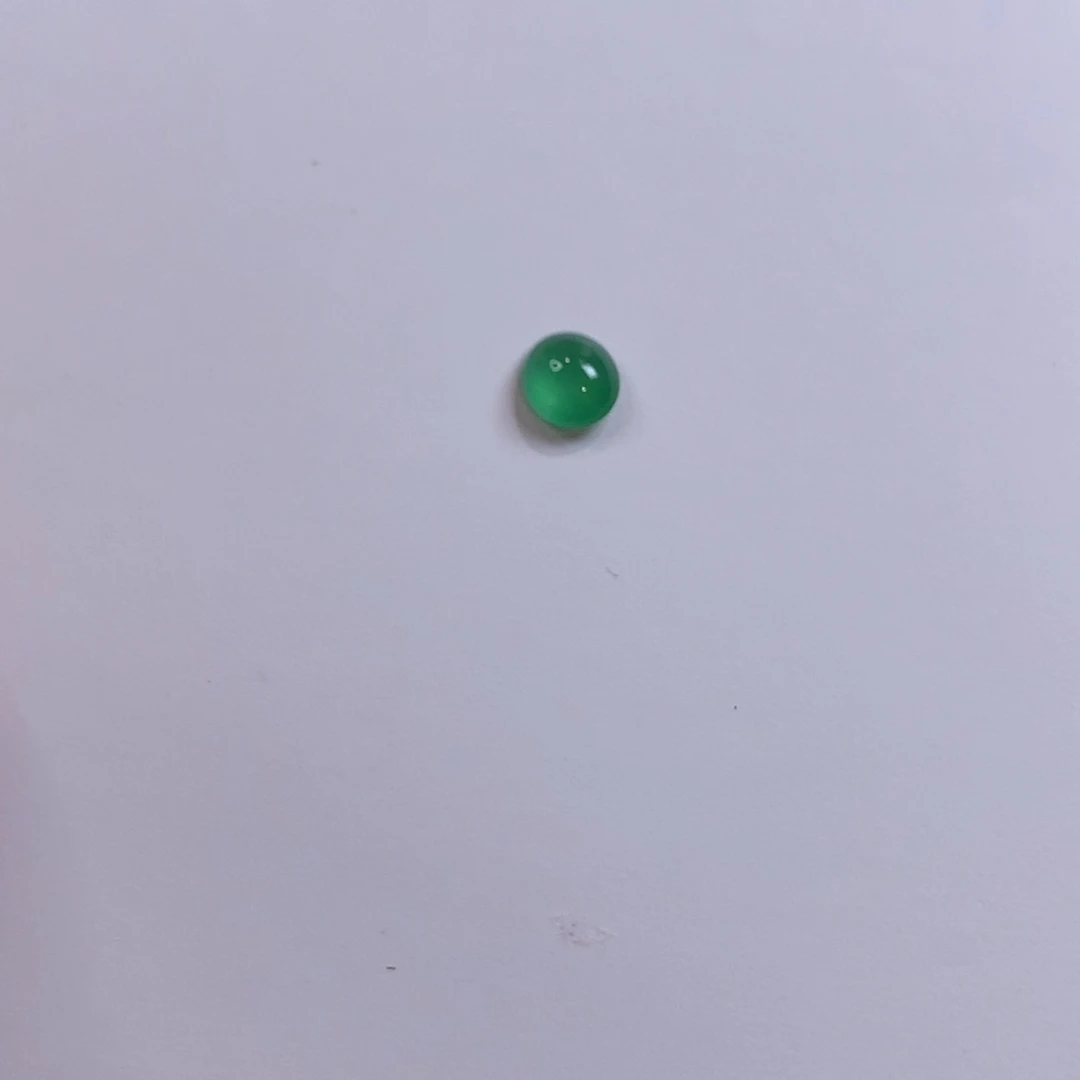翡翠未镶嵌颈饰5.3绿蛋面