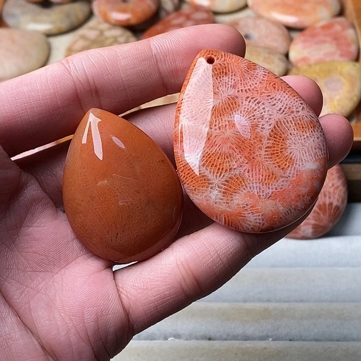 安***素硅化玉未镶嵌吊坠