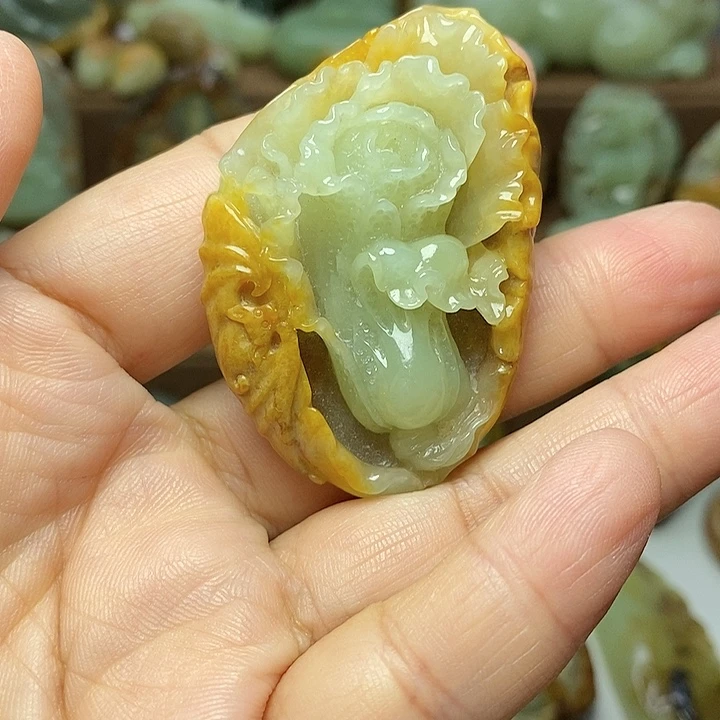 岫岩河磨玉（透闪石质玉）未镶嵌颈饰