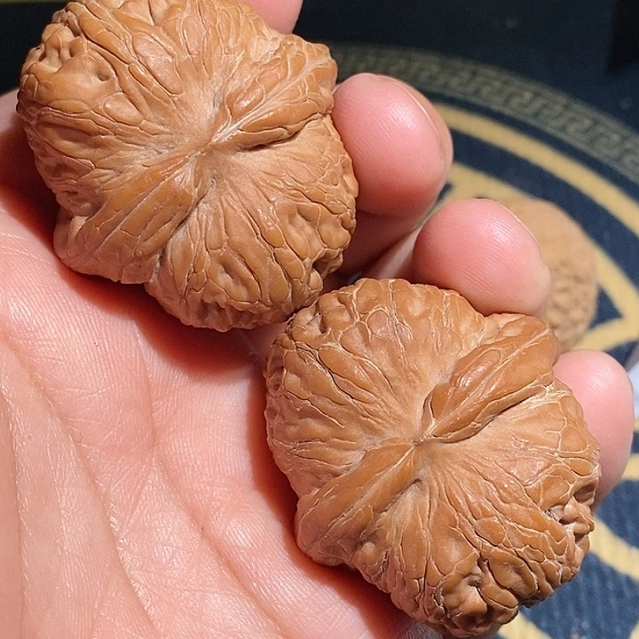 【闪购商品】文玩核桃吊坠平谷元宝