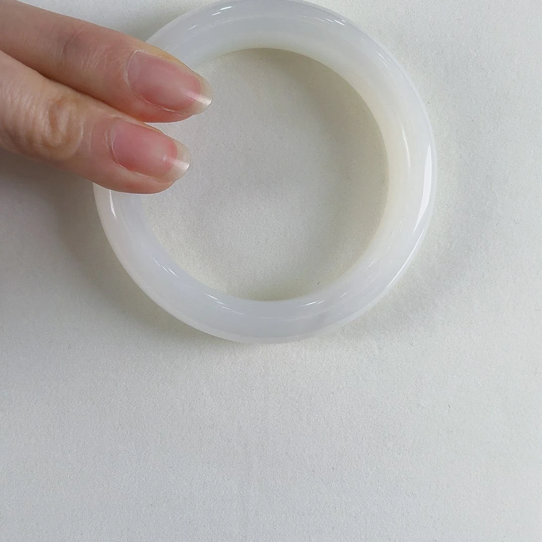 和田玉（白玉）手镯未镶嵌D****i