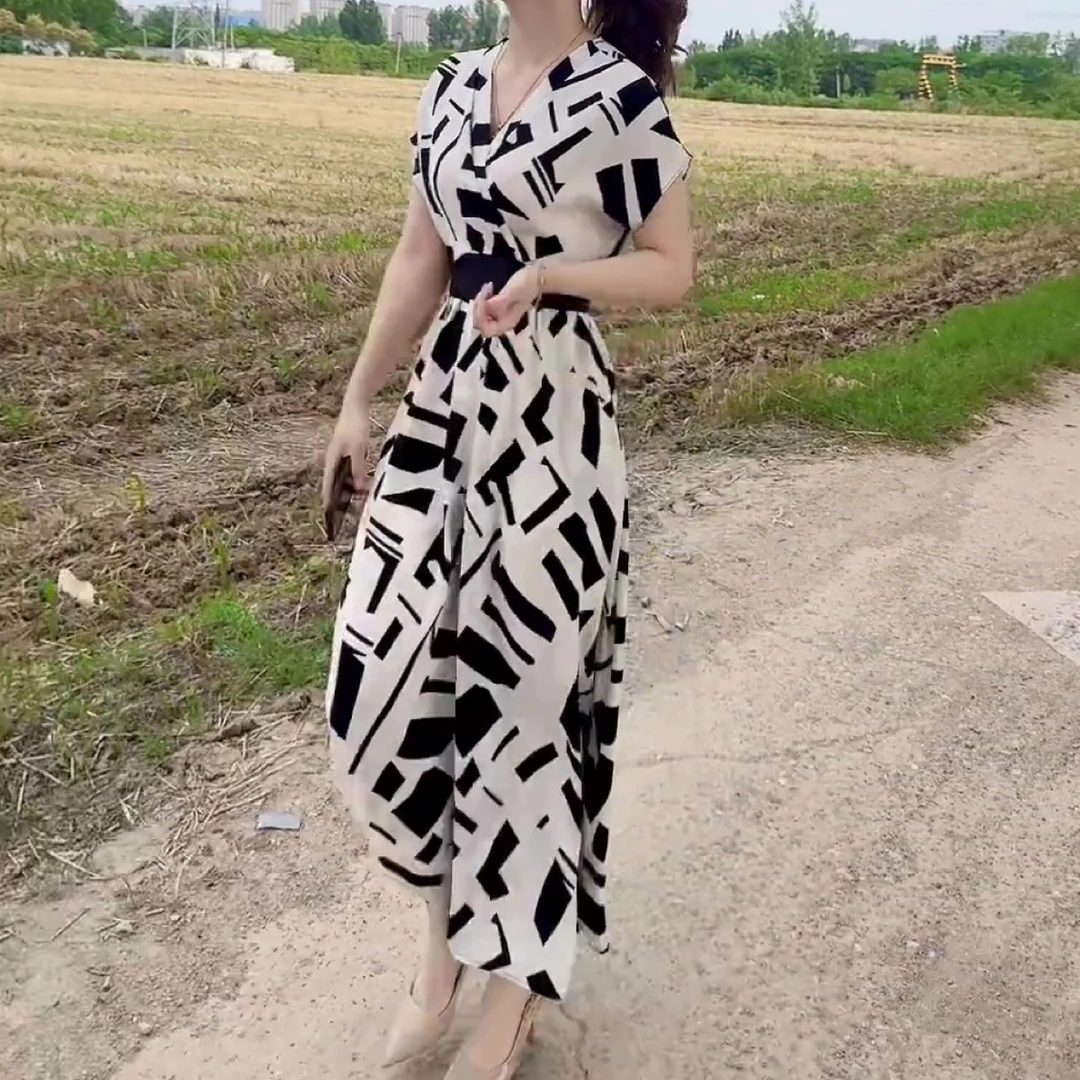减龄百搭新款时尚显瘦气质网红洋气连衣裙收腰长款