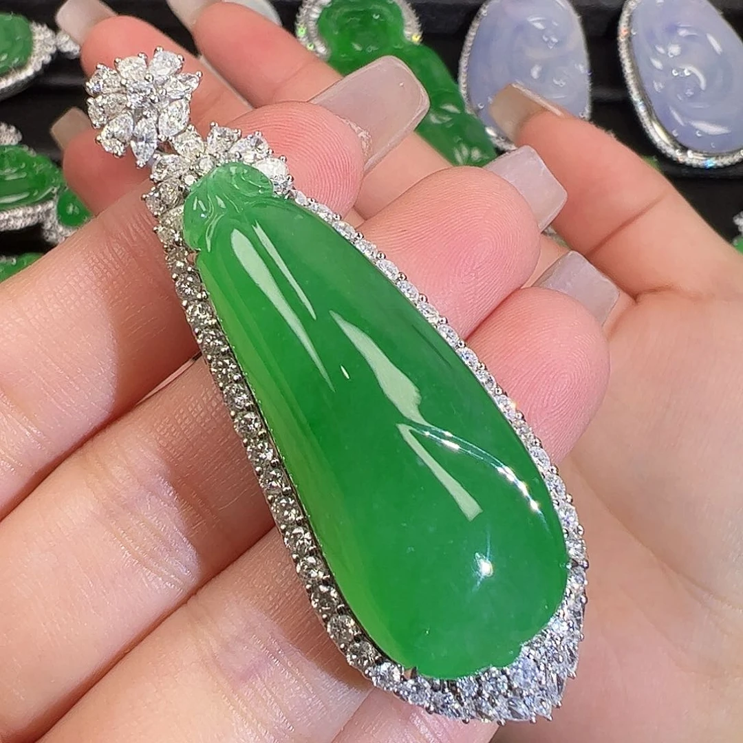 翡翠颈饰18K金镶嵌大胖福瓜