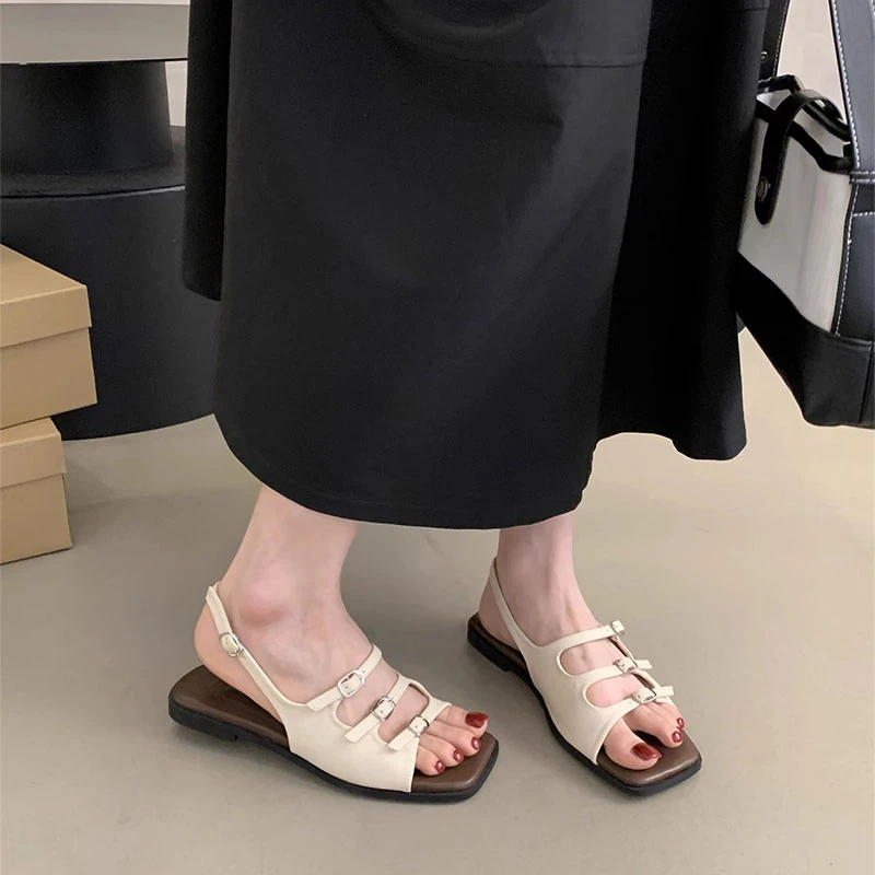 时装凉鞋女夏季2025新款复古法式仙女风沙滩海边旅游软平底罗马鞋