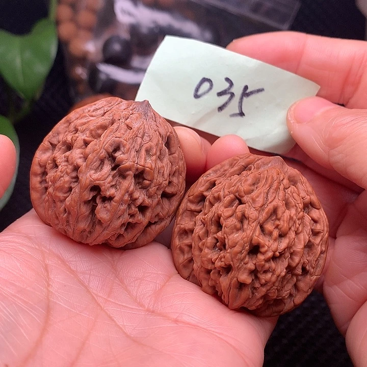 【闪购商品】把件文玩核桃41.5虎头035