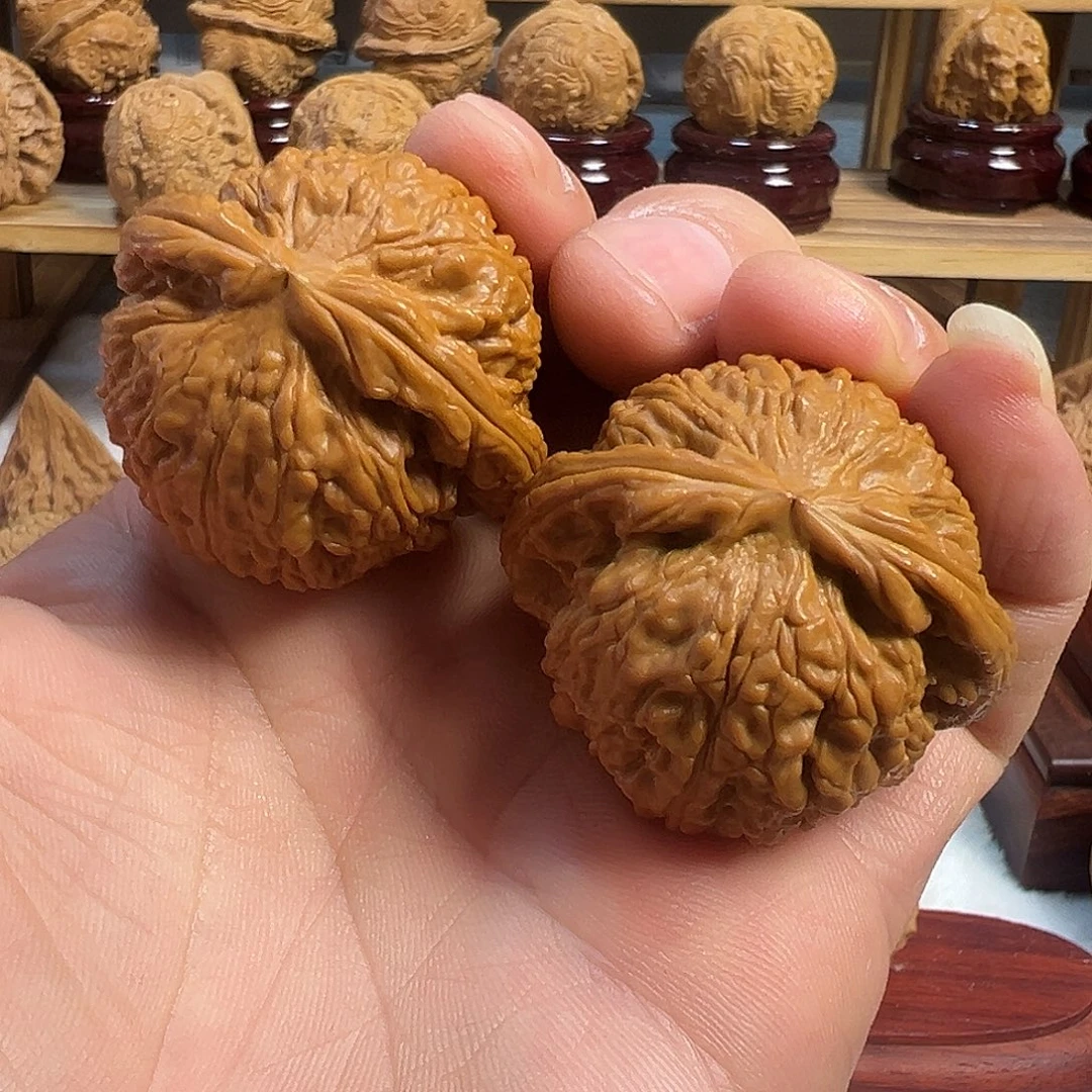 冰***人核桃白狮子球白核桃
