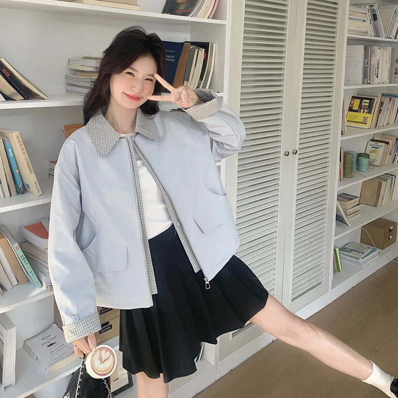 浅蓝色格纹翻领短款休闲外套2025新款女春秋假两件减龄短夹克上衣