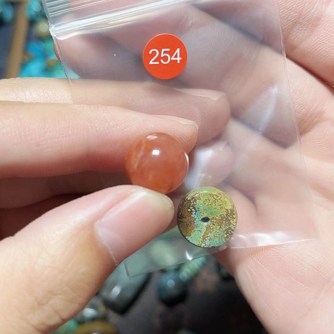 杉***湖玛瑙/玉髓未镶嵌圆珠桶珠老型手串！！