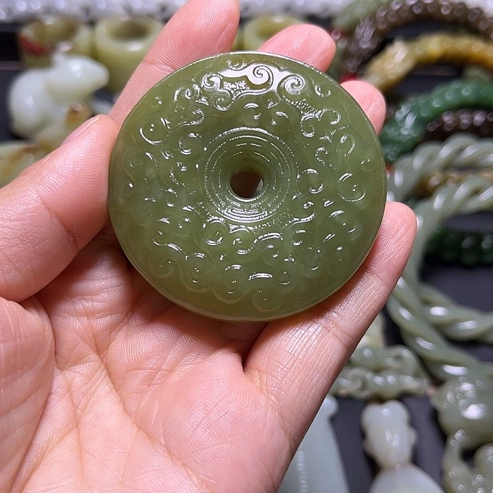 和田玉未镶嵌吊坠(不含链)