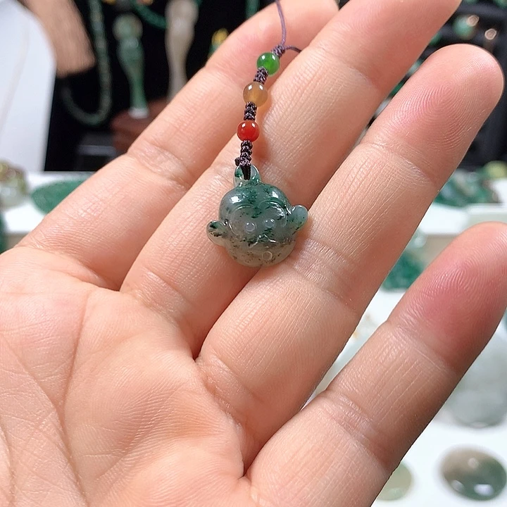 未镶嵌独山玉颈饰