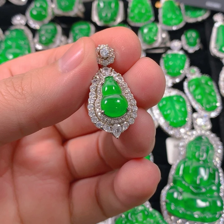 翡翠颈饰银S925镶嵌葫芦