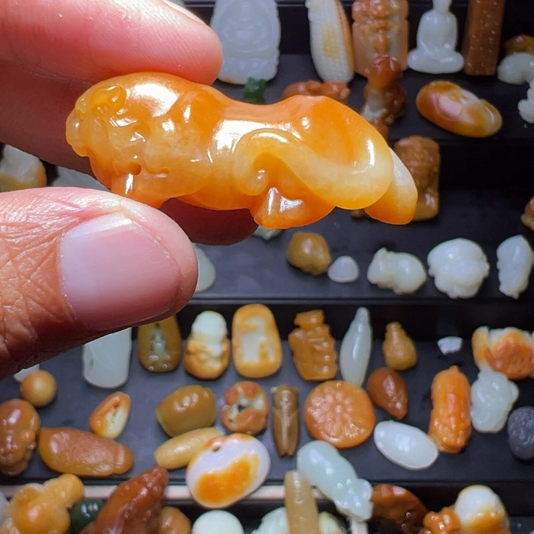 和田玉未镶嵌颈饰鲁*主