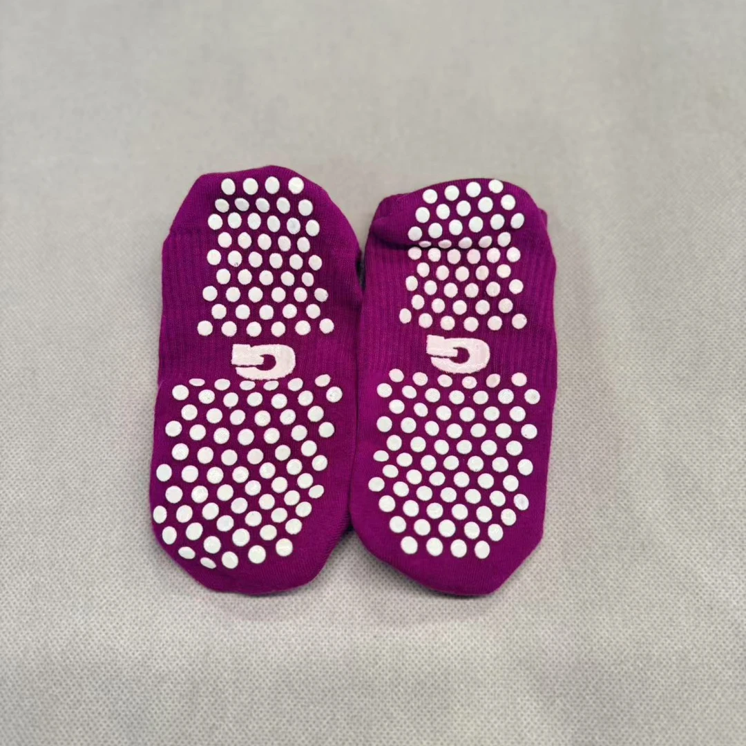 瑜伽普拉提防滑袜脚底带胶点防滑袜子