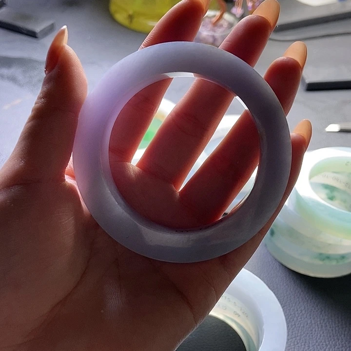 周***未定制翡翠未镶嵌翡翠手镯