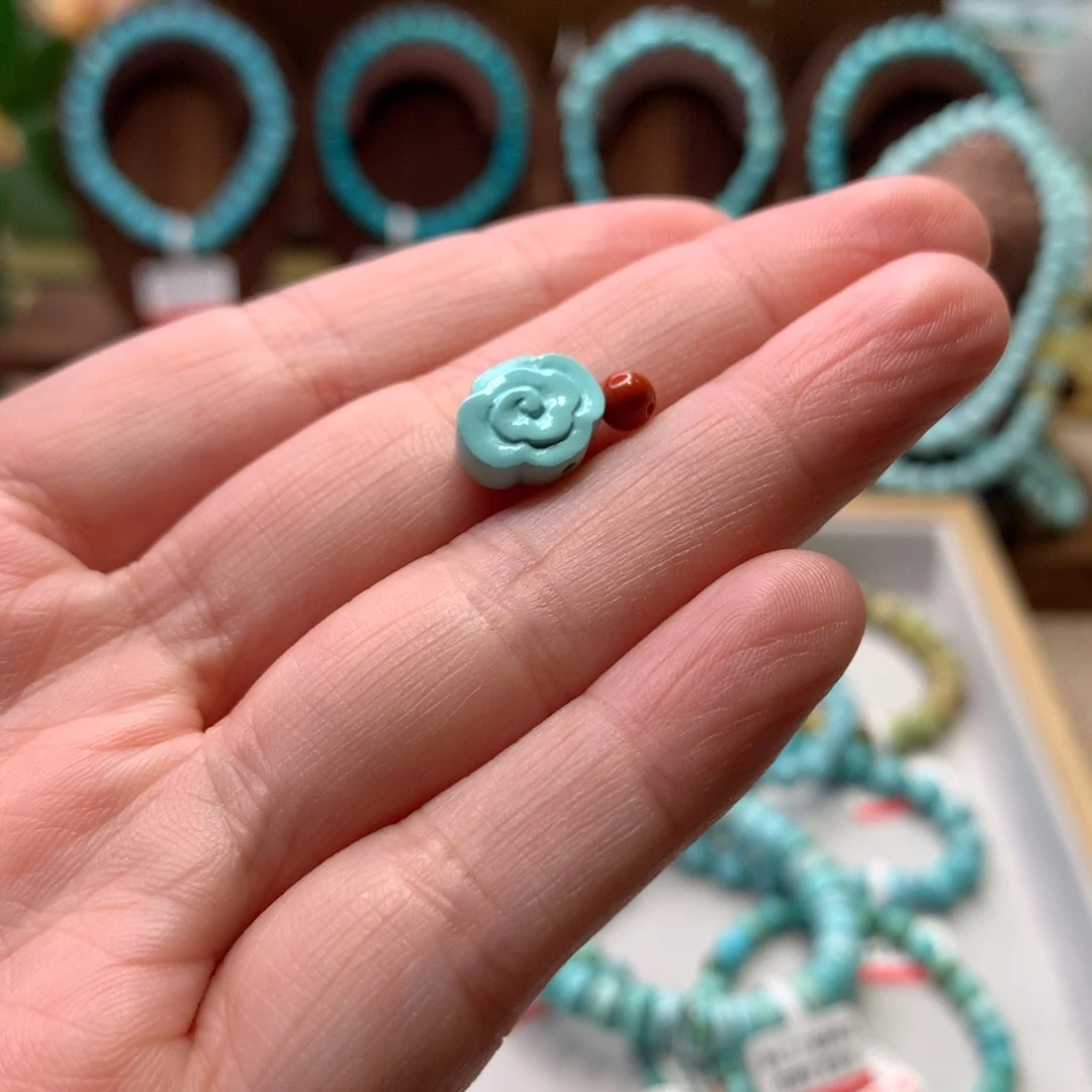 南红玛瑙配饰未镶嵌