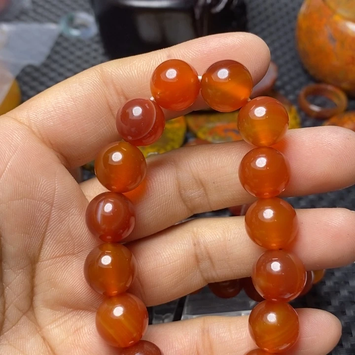 玛瑙/玉髓颈饰未镶嵌啥