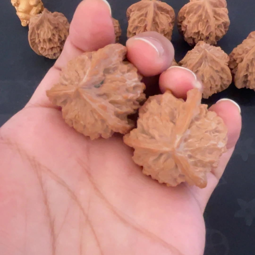 把件桃核A037盘山三棱正奔3.8尺寸3.9高全品白茬
