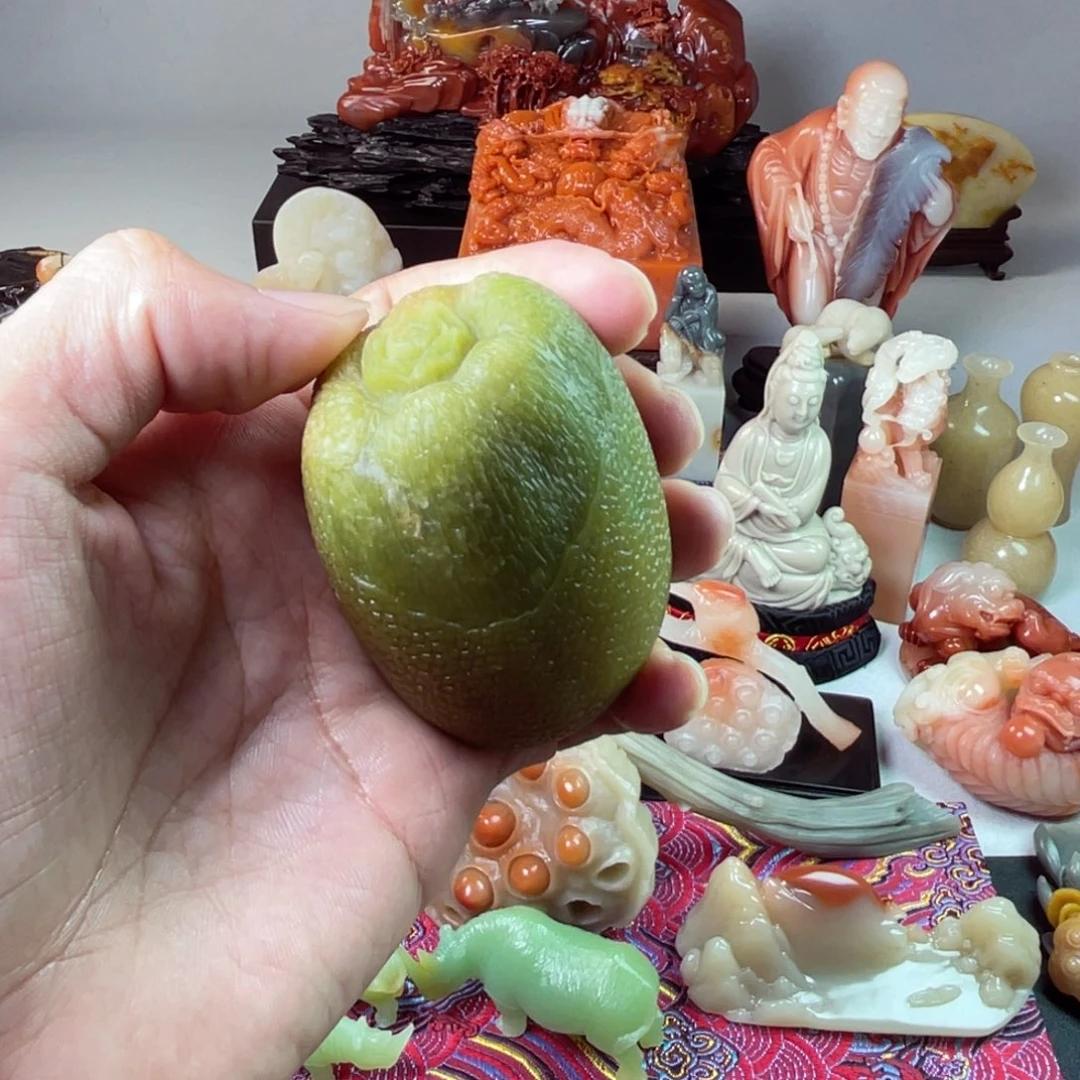 5***哥寿山石手艺人雕刻作品