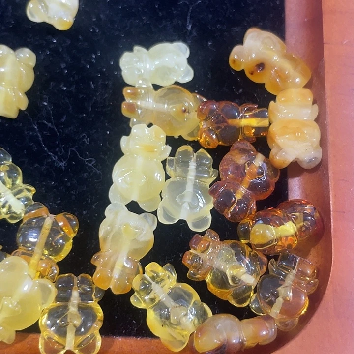 合金玛瑙/玉髓珠宝半成品一个天然蜜蜡小熊随机