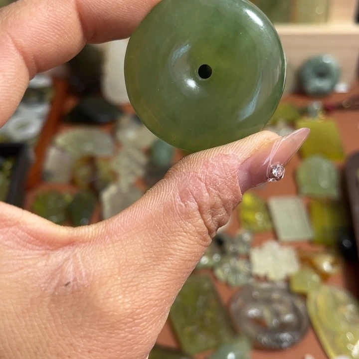 蛇纹石玉合金颈饰