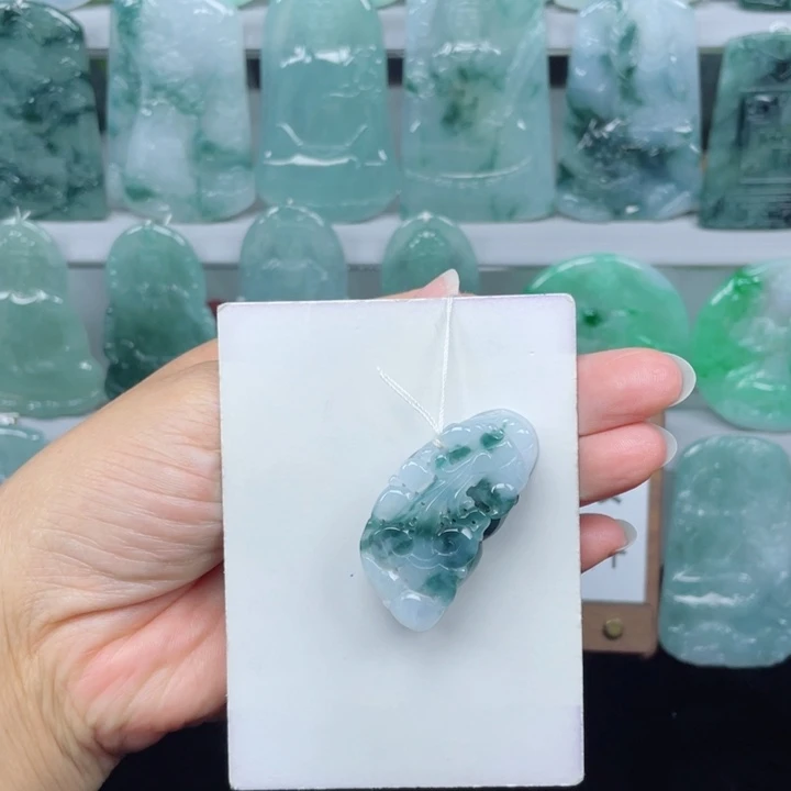 颈饰未镶嵌翡翠貔貅