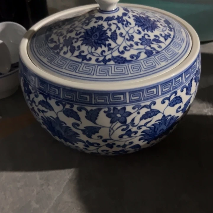 滇***茶青花缠枝莲罐茶5斤装