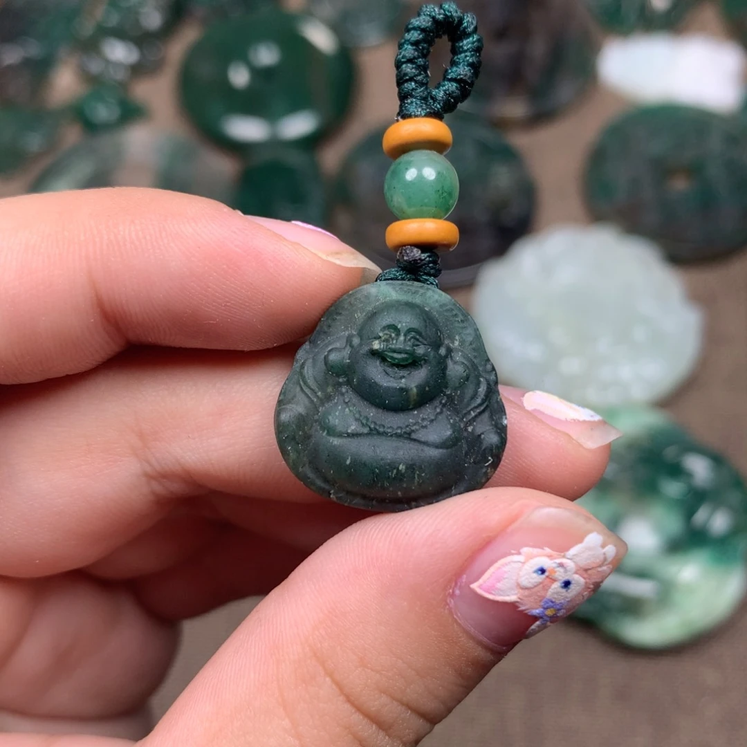 独山玉未镶嵌颈饰