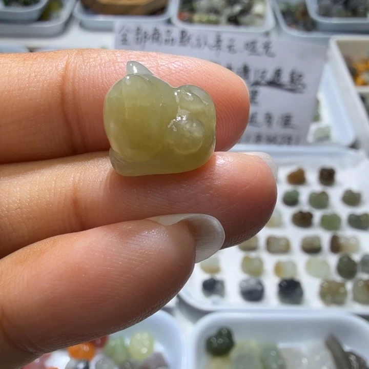 和田玉未镶嵌珠宝奇石