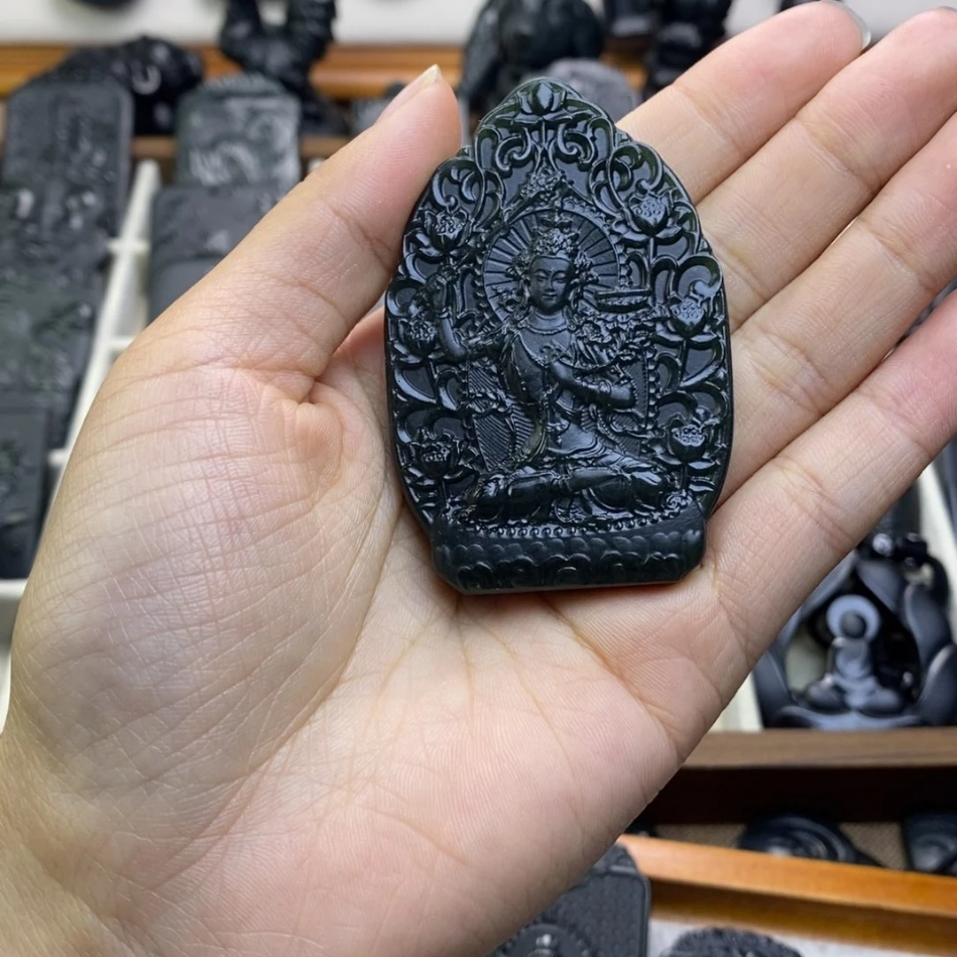 光***年和田玉未镶嵌颈饰