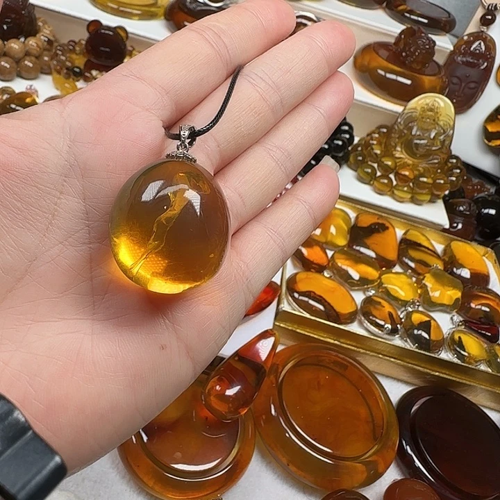 未镶嵌颈饰金珀尤****6天然缅甸琥珀特色吊坠