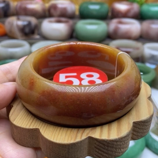 未镶嵌手镯石英质玉