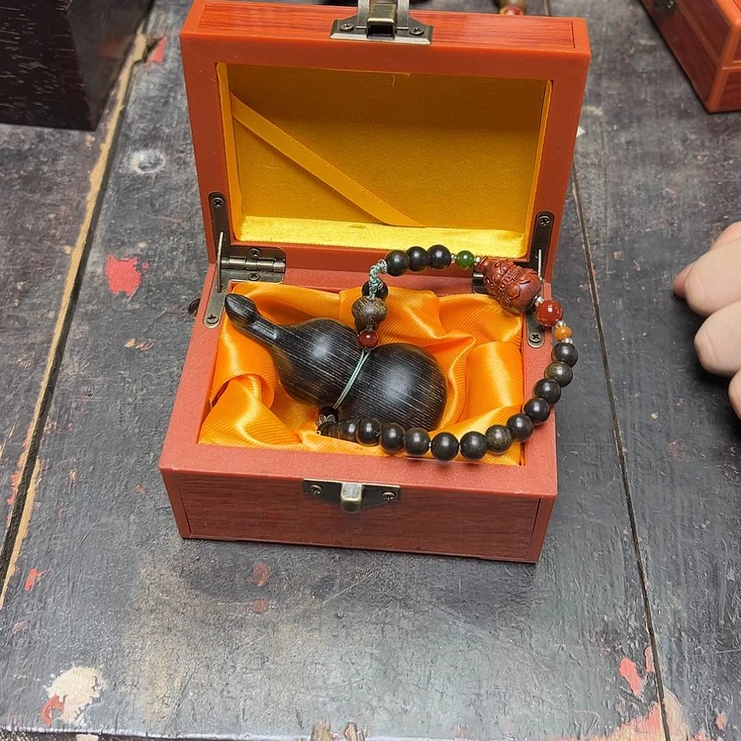 大叶紫檀（黑酸枝木类）