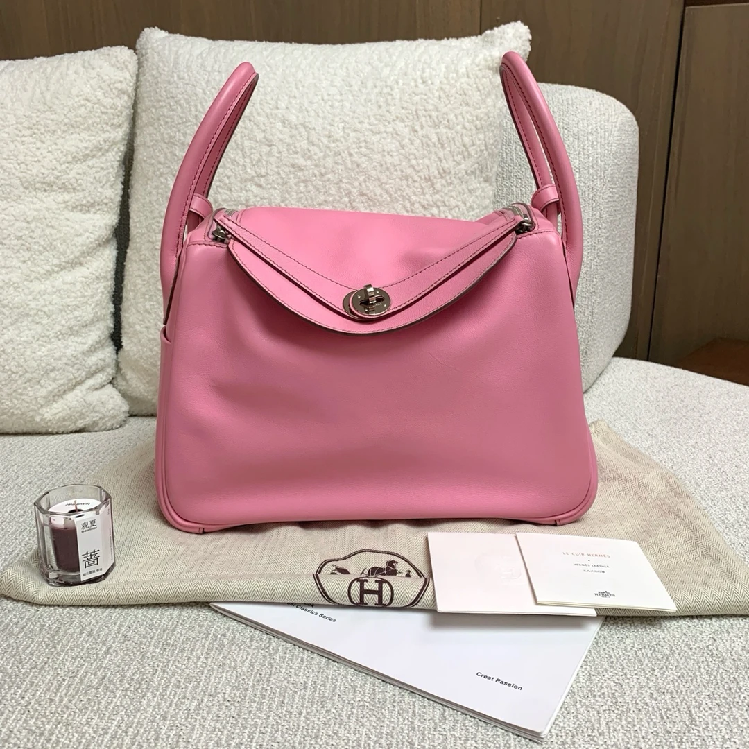 99新 Hermes/爱马仕 Lindy30粉色肩背包（部分膜在）